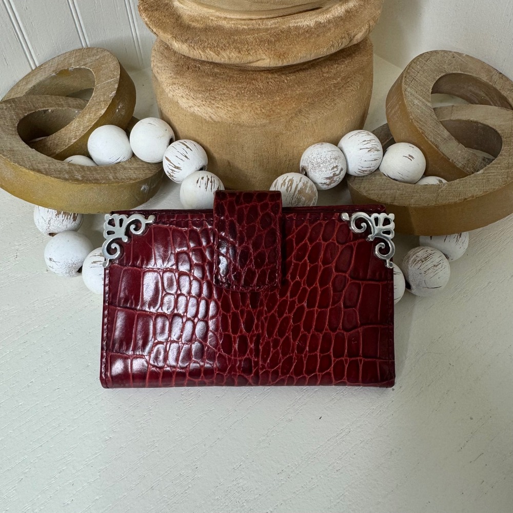 Brighton Burgundy Croc Embossed Leather Bifold Wallet Silver Scroll Hardware